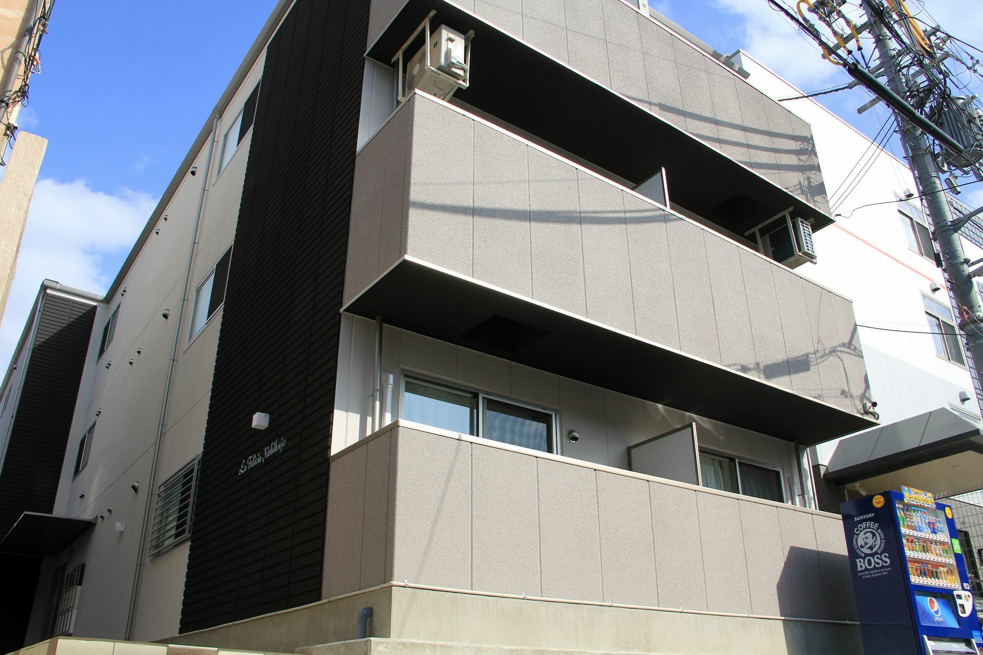Universal Hotel Nishikujo Осака Экстерьер фото